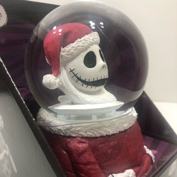 Santa Jack Water Globe - Picture 3 of 11